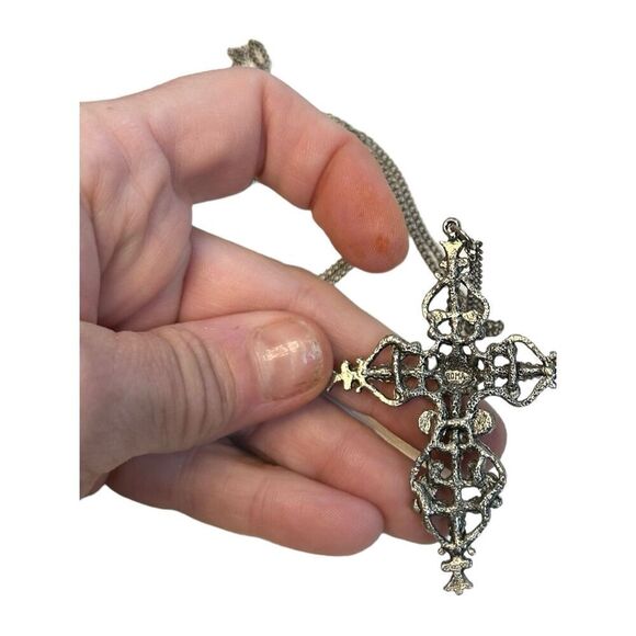 Signed Roma Cross Pendant Necklace Petit Point Faux Turquoise Christian Vintage - Picture 5 of 10